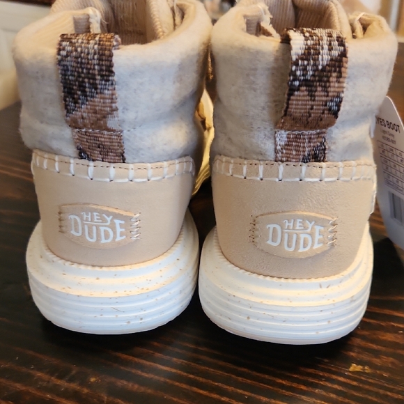 Hey Dude Beige Womens Boots - Picture 2 of 7